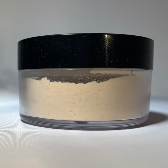 Lock-it setting powder - Picture 2 of 3